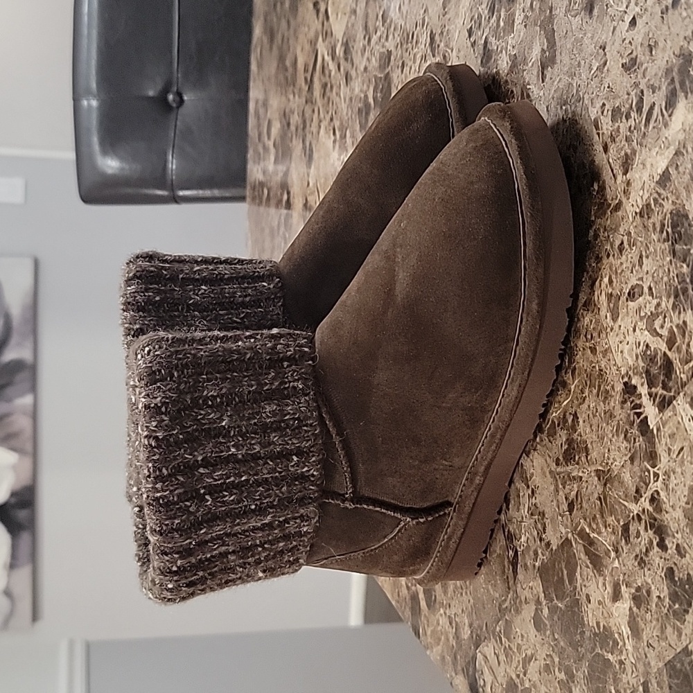 NWOT Lamo Boots Womens Ankle Brown Suede Fur Lining Sparkled Sweater Cuff Top